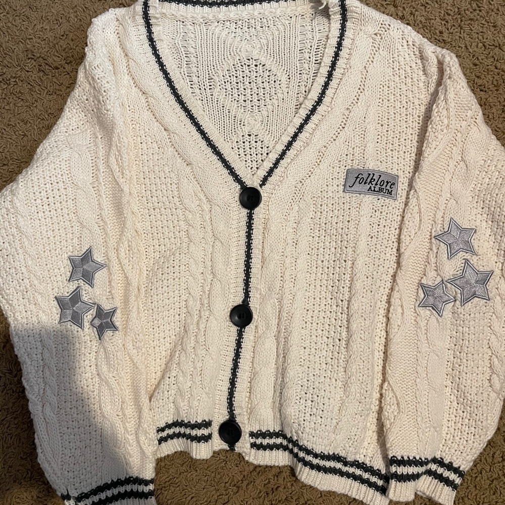Brand new NEVER WORN!!!!!!